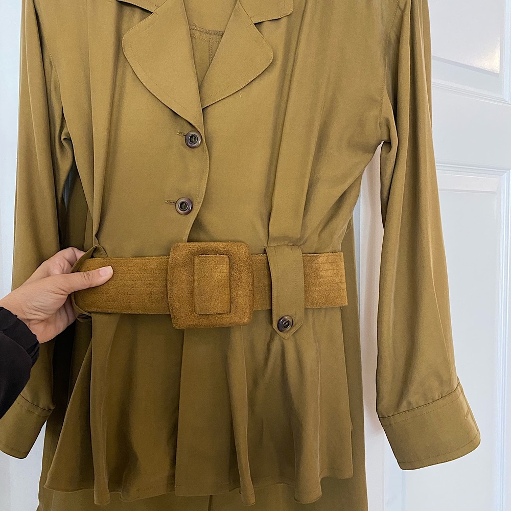 2pc PURE silk suit with a suede belt -New never worn